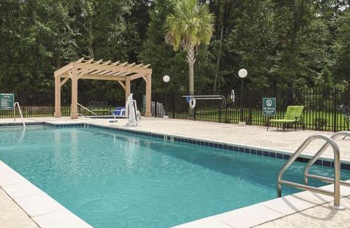 Satsuma Hotel | La Quinta by Wyndham Mobile Satsuma/Saraland
