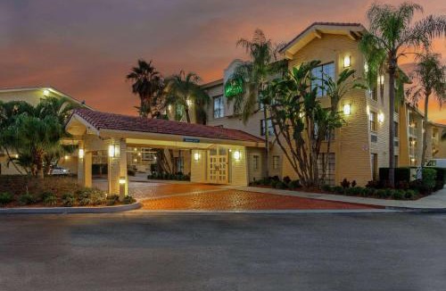 Pinellas Park Hotel | La Quinta by Wyndham St Petersburg-Clearwater
