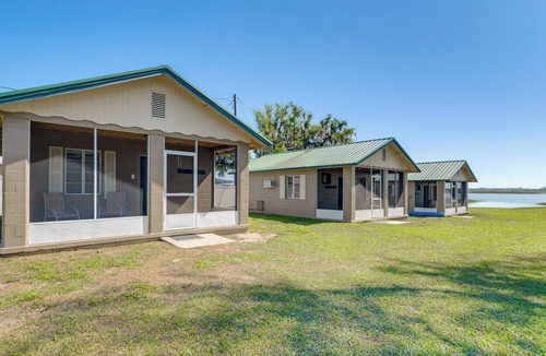 Hernando Cabin | Lake Days + Pool Fun! Nature Coast Retreat