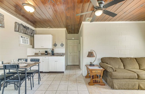 Hernando Cottage | Lake Days + Pool Fun! Nature Coast Retreat