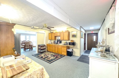 Marblehead Apartment | Lake Erie’s Hidden Gem Awaits You In Marblehead!