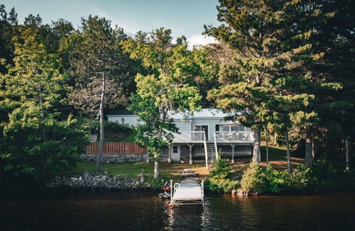 Feronia Cottage | Lake side Cottage