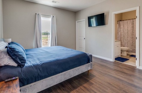 Denison House | Lake Texoma/Eisenhower Park Getaway
