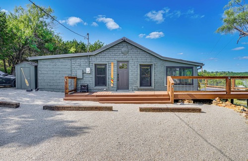 Graham House | Lake View + Huge Deck: Cozy Possum Kingdom Retreat