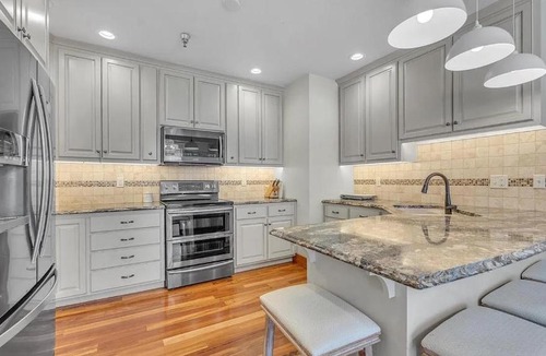 Elkhart Lake Apartment | Lake Walk Everywhere 3BR Elkhart Beach Resort