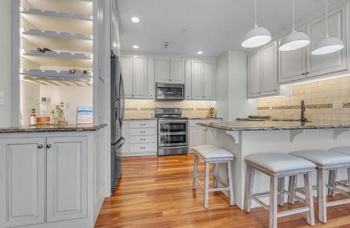 Elkhart Lake Apartment | Lake Walk Everywhere 3BR Elkhart Beach Resort