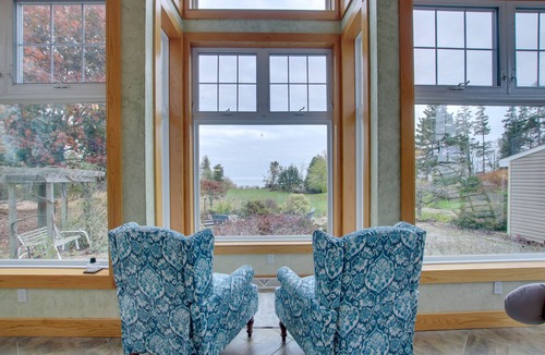 Algoma House | Lakefront Algoma Home w/Deck, Grill & Fireplace