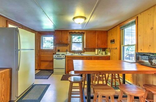 Westfield Cabin | Lakefront Cabin Rental w/ Dock, Kayak & Canoe!