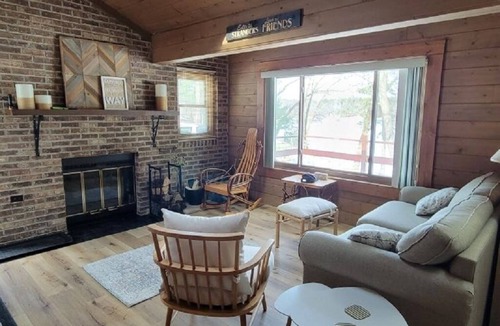 Town of Westfield House | Lakefront Cottage with Amazing Views and Privacy!