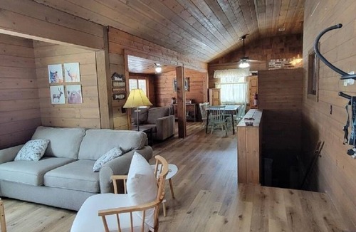 Town of Westfield House | Lakefront Cottage with Amazing Views and Privacy!