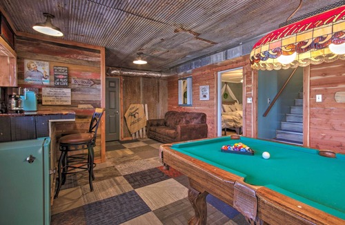 Shell Knob Cottage | Lakefront Gem w/Screened Porch + Game Room!