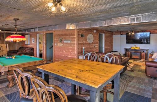Shell Knob House | Lakefront Gem w/Screened Porch + Game Room!