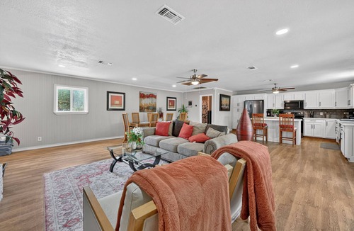Azle House | Lakefront with Treehouse, Pool, Gameroom and hottub. 5BR, 4bath