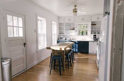 Baileys Harbor House | Lakeview Cottage in Downtown Baileys Harbor
