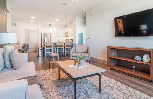 Sanford Apartment | Landing | Amazing 2BD, Pool, Gym