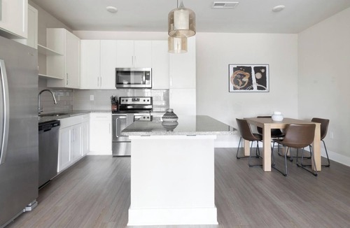 St. Johns Apartment | Landing | Amazing 2BD, Gym