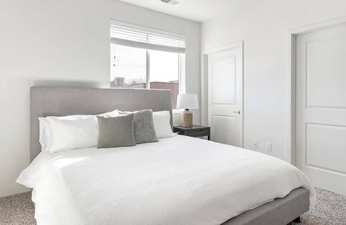 Albuquerque Apartment | Landing at Olympus Highlands North - 2 Bedrooms in Sycamore