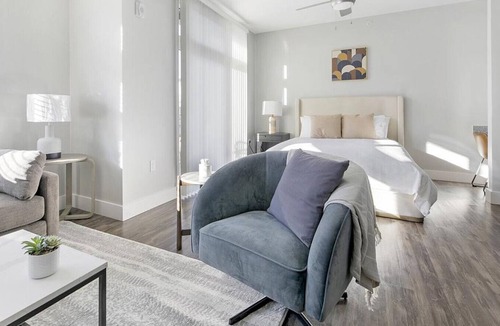 Roselawn Finance Apartment | Landing at The Red Apartments - Studio in Madisonville