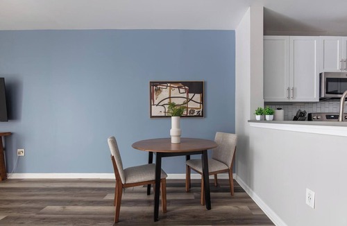 Raritan Apartment | Landing | Beautiful 1BD, Game Room, Courtyard