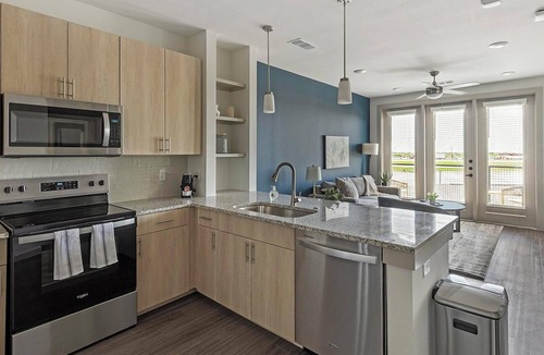 Anna Apartment | Landing | Beautiful 1BD, Pool, Yoga Studio