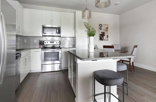 St. Johns Apartment | Landing | Beautiful 2BD, Gym