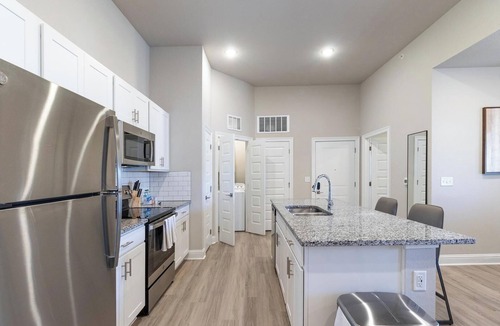 Crestview Apartment | Landing | Beautiful 2BD, Gym, Game Room