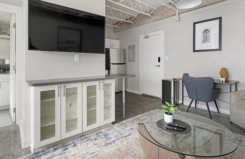 Central Business District Apartment | Landing | Chic Studio, Gym, Rooftop Lounge
