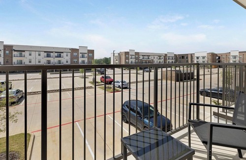 Corinth Apartment | Landing | Incredible 1BD, Gym, Pool