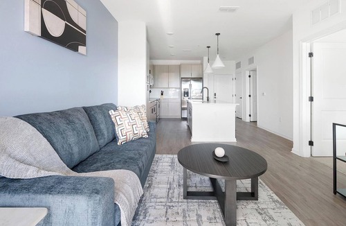 Ono Island Apartment | Landing | Incredible 1BD, Pool, Gym