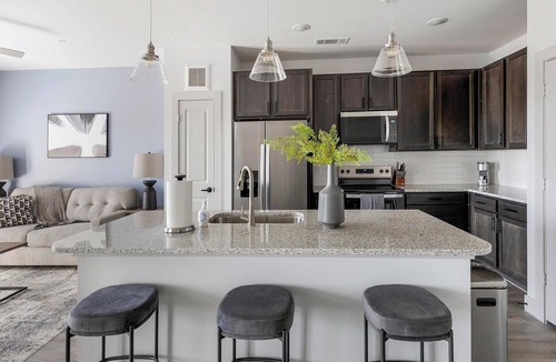 Corinth Apartment | Landing | Modern 1BD in Corinth