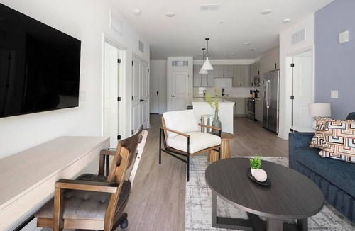 Ono Island Apartment | Landing | Modern 2BD, Yoga Studio, Clubhouse