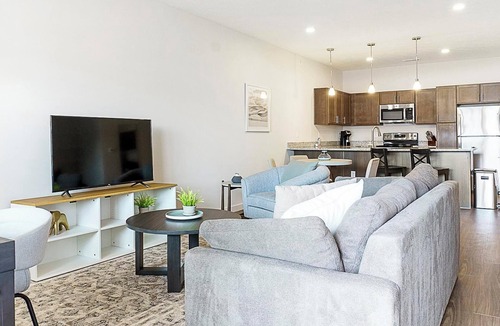 Cartersburg Apartment | Landing | Spectacular 1BD, Gym, Clubhouse