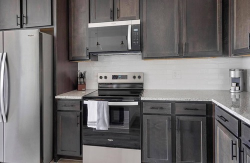 Corinth Apartment | Landing | Spectacular 1BD in Corinth