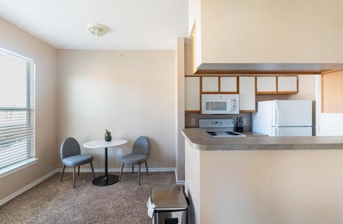 Fort Worth Apartment | Landing | Spectacular 1BD, Rooftop Lounge, Pool
