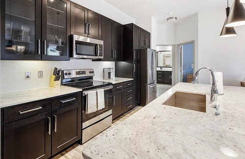 Fort Worth Apartment | Landing | Spectacular 1BD, Gym, Game Room