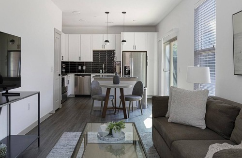 Fort Worth Apartment | Landing | Stunning 1BD, Yoga Studio, Gym
