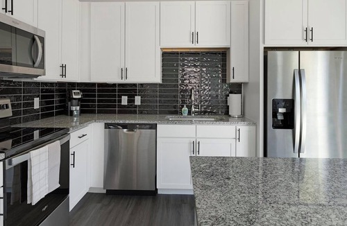 Fort Worth Apartment | Landing | Stunning 1BD, Yoga Studio, Gym