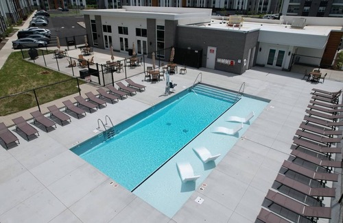 Cartersburg Apartment | Landing | Stunning 2BD, Clubhouse, Pool