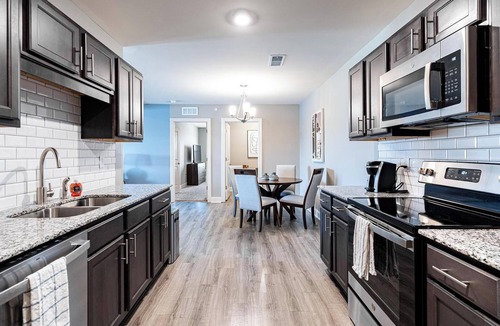 Cocoa Apartment | Landing | Stunning 3BD, Gym, Pool