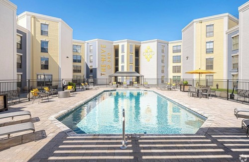Mid City North Apartment | Landing | Stylish 2BD, Gym, Pool
