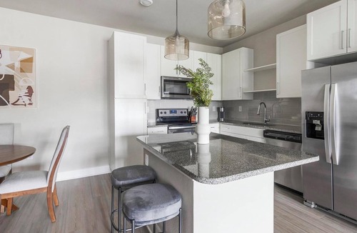 St. Johns Apartment | Landing | Stylish 2BD, Gym