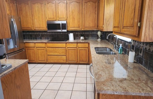 Abilene House | Large 3 bedroom, 2 bath house on an acre of property in South Abilene