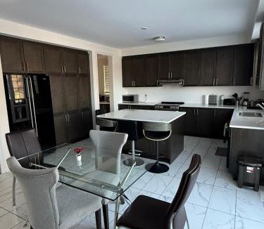 Adjala-Tosorontio House | Large 5 bedroom house
