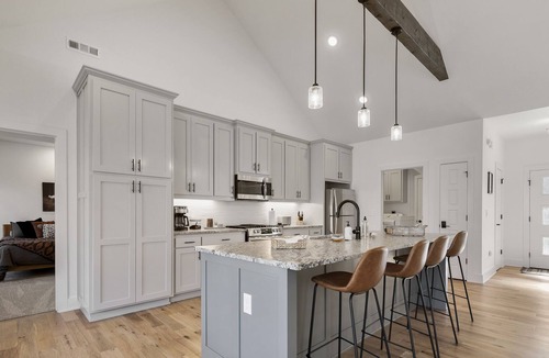 Bella Vista House | Large Covered Deck + Fireplace + Bike Station