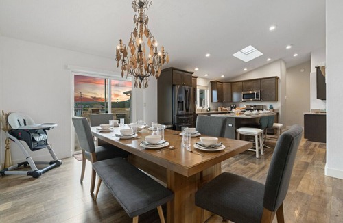 Fort Valley House | Large Groups, Volleyball Court, Large Space
