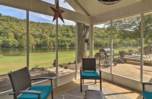 Lone Rock House | Large Home on White River w/ Fire Pit & Grill!