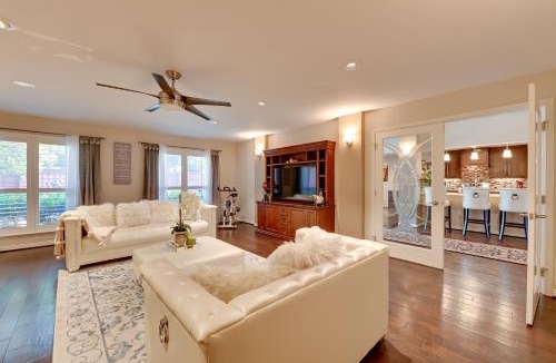 Denton House | Large Luxury Home with Saltwater Pool