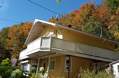 St-Adolphe-d'Howard Cottage | Le chalet l'escapade ensoleillée