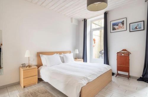 Cherbourg-en-Cotentin Apartment | Le Hublot - Meublé Tourisme Classé 3 étoiles