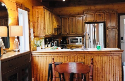 Entrelacs Cabin | Le Repos des Cèdres | Access to lake, fireplace, forest